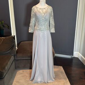Women’s Gray Chiffon Full Length Formal Mother of the Bride Dress ZipBack Size 8